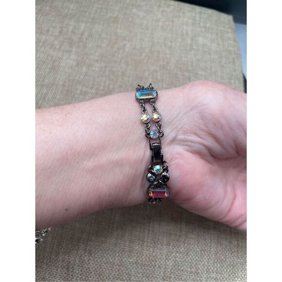 Vintage Sparkling Crystal Bracelet - Picture 2 of 5